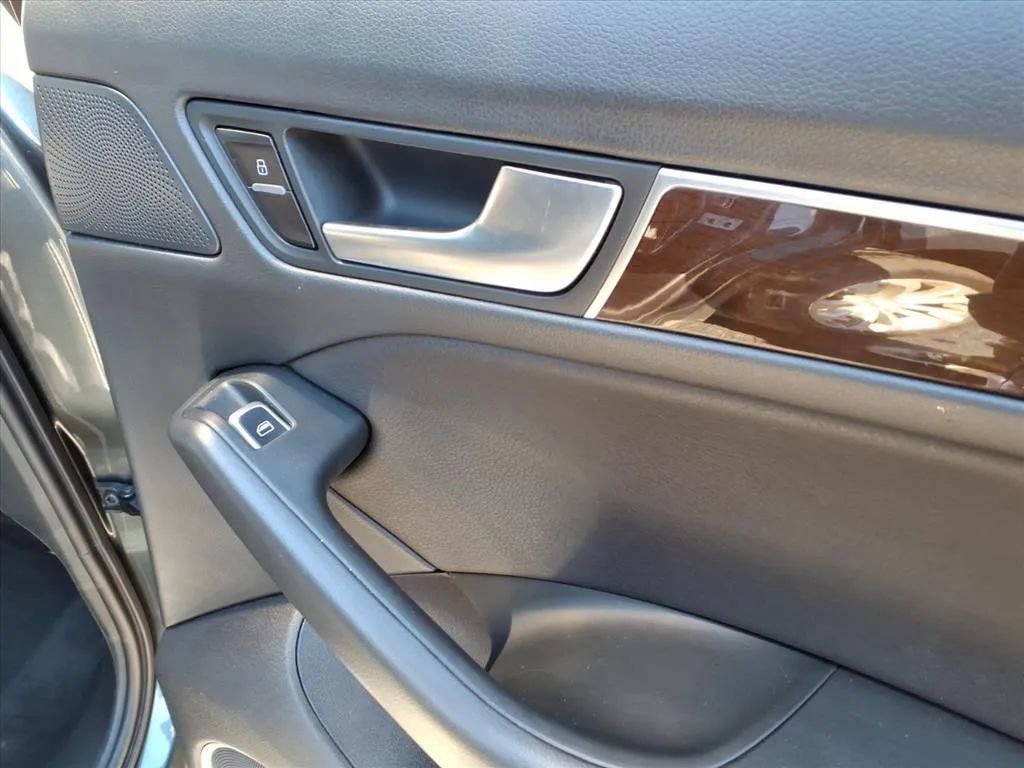 Used 2016 Audi Q5 2.0T Premium Plus w/ Technology Package image 15