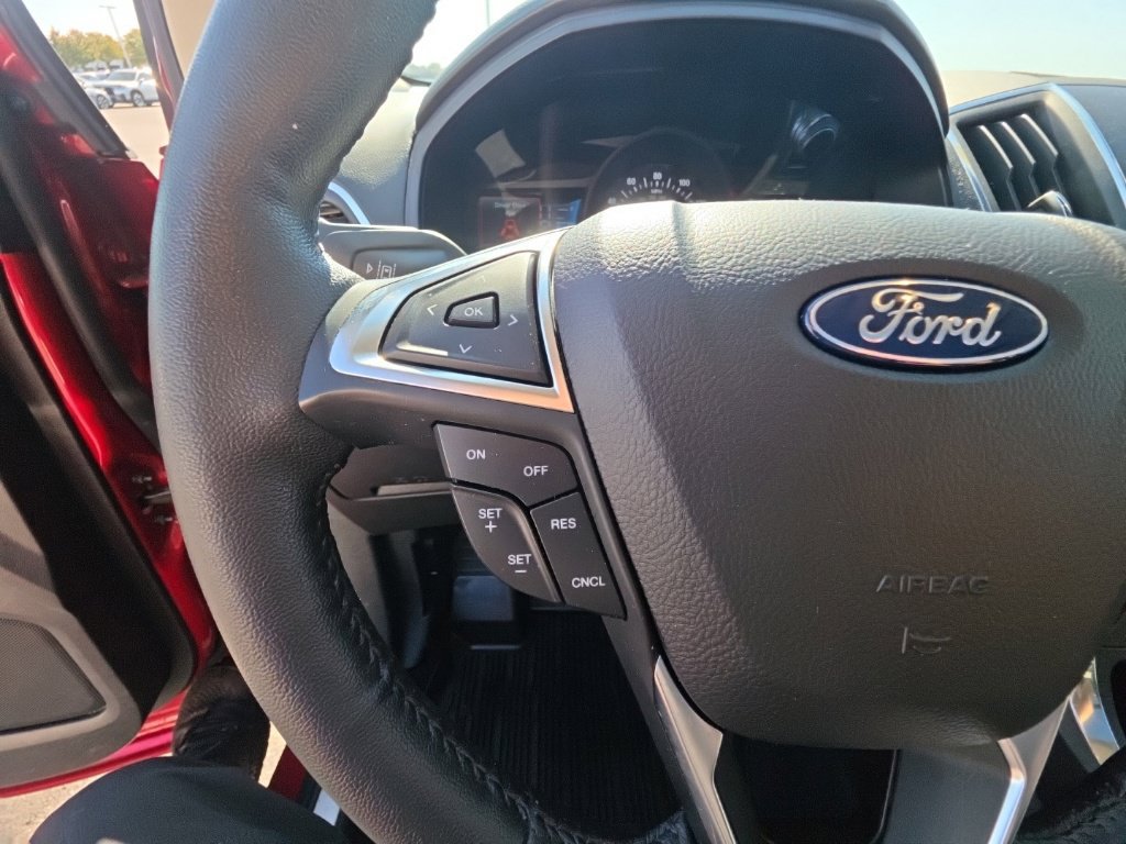 Used 2024 Ford Edge Titanium AWD/4WD image 18