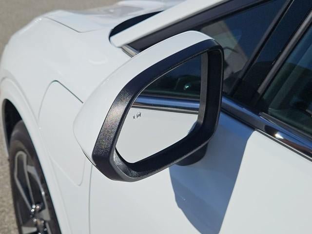Used 2024 Chevrolet Equinox EV LT w/ LPO, Active Package FWD image 19