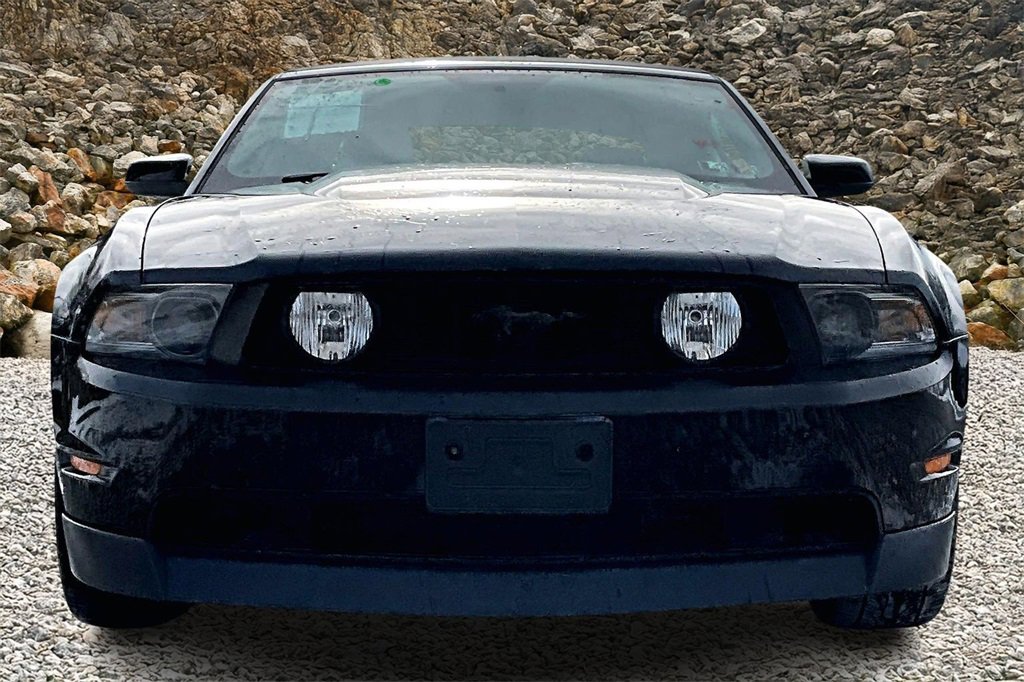 Used 2010 Ford Mustang GT image 3