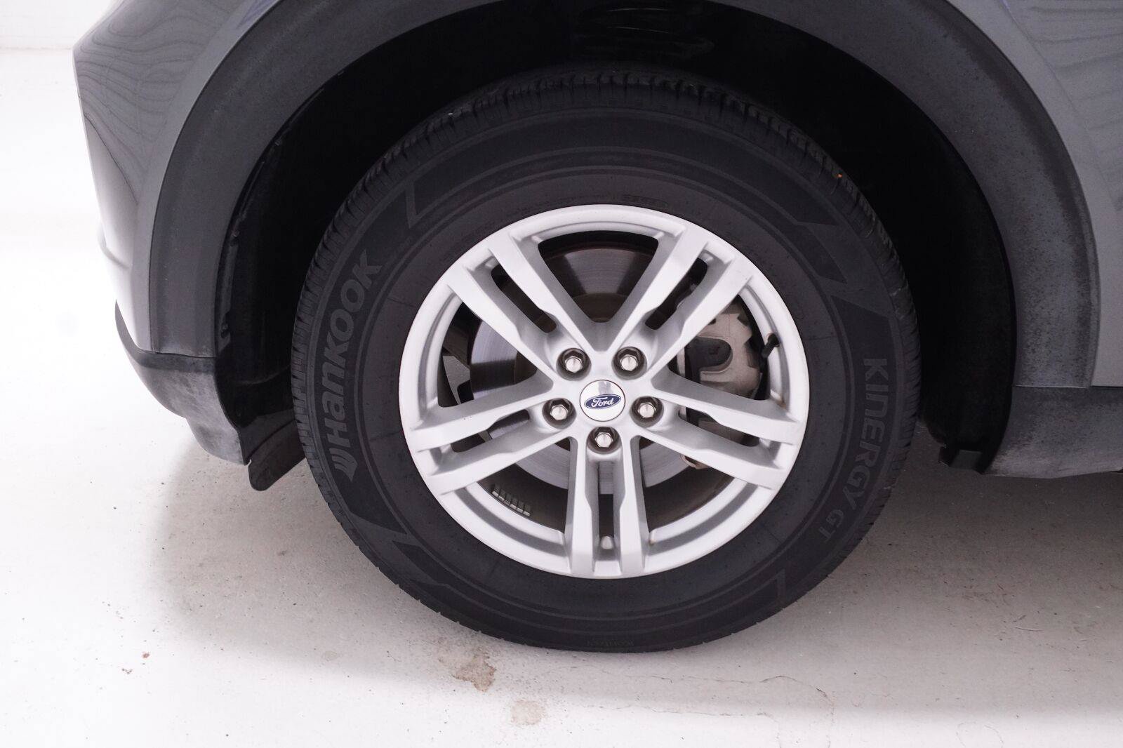 Used 2023 Ford Explorer XLT RWD image 39
