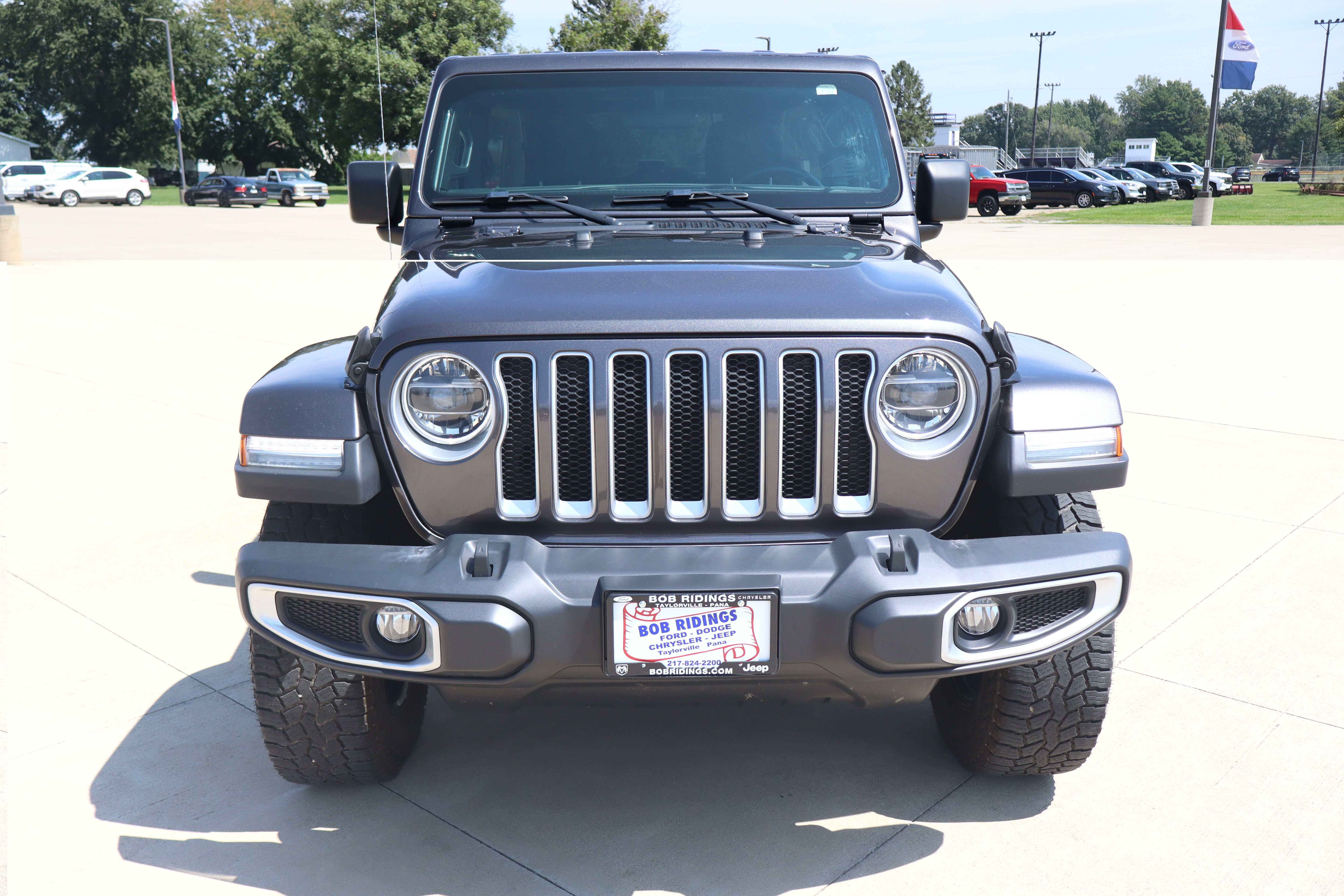 Used 2021 Jeep Wrangler Unlimited Sahara w/ LED Lighting Group AWD/4WD image 2