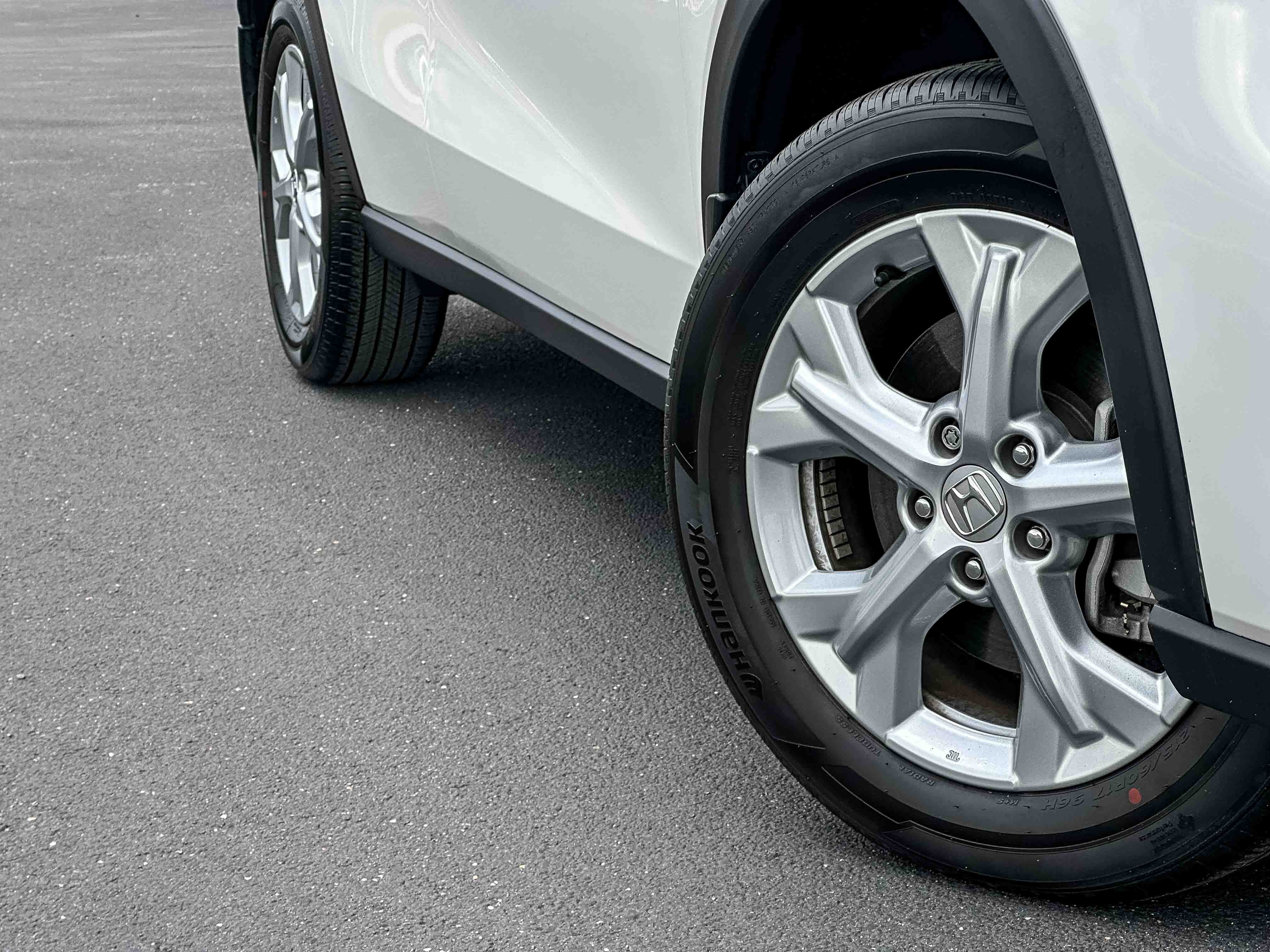 Used 2025 Honda HR-V LX image 3