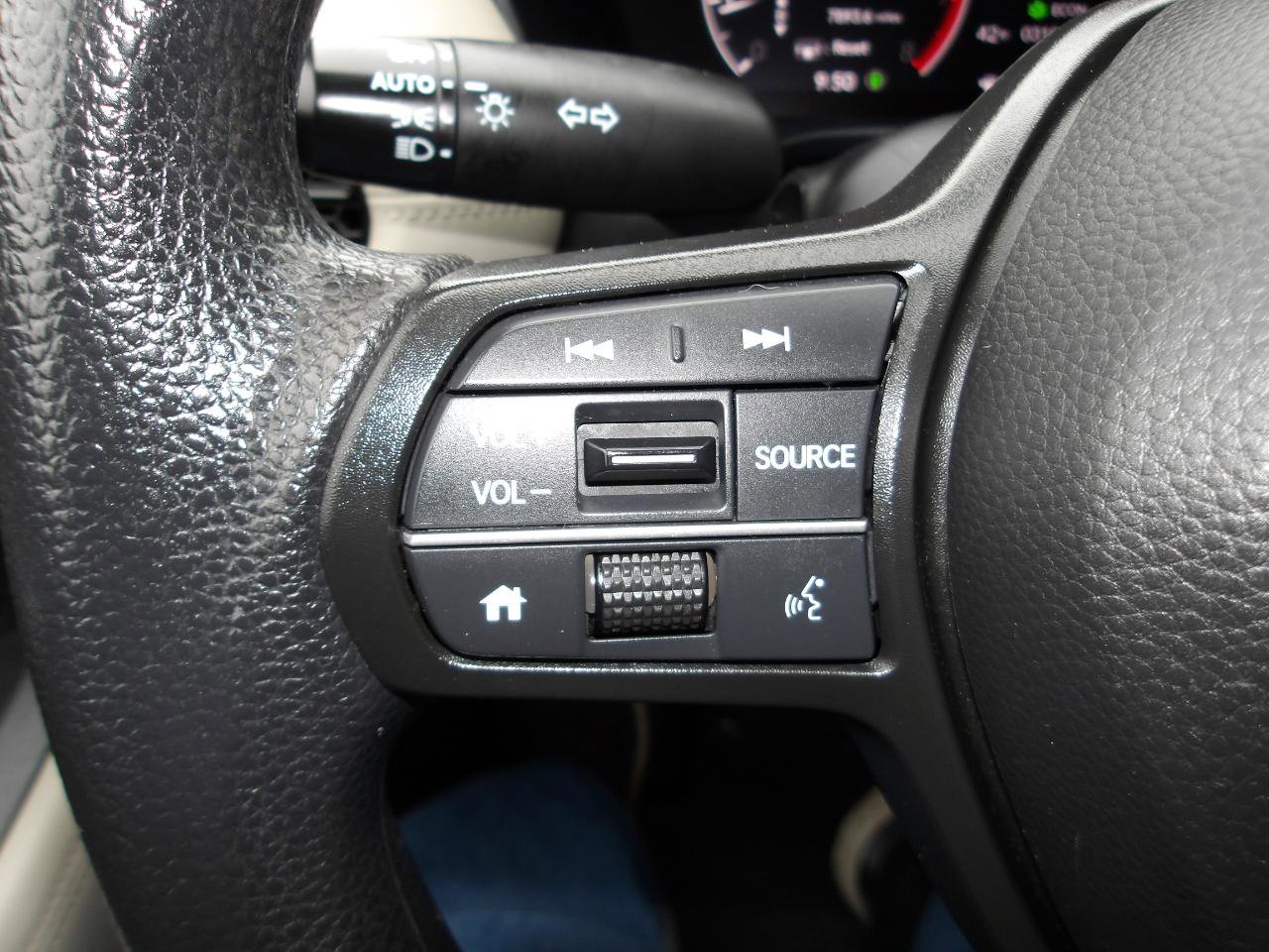 Used 2023 Honda HR-V LX image 15