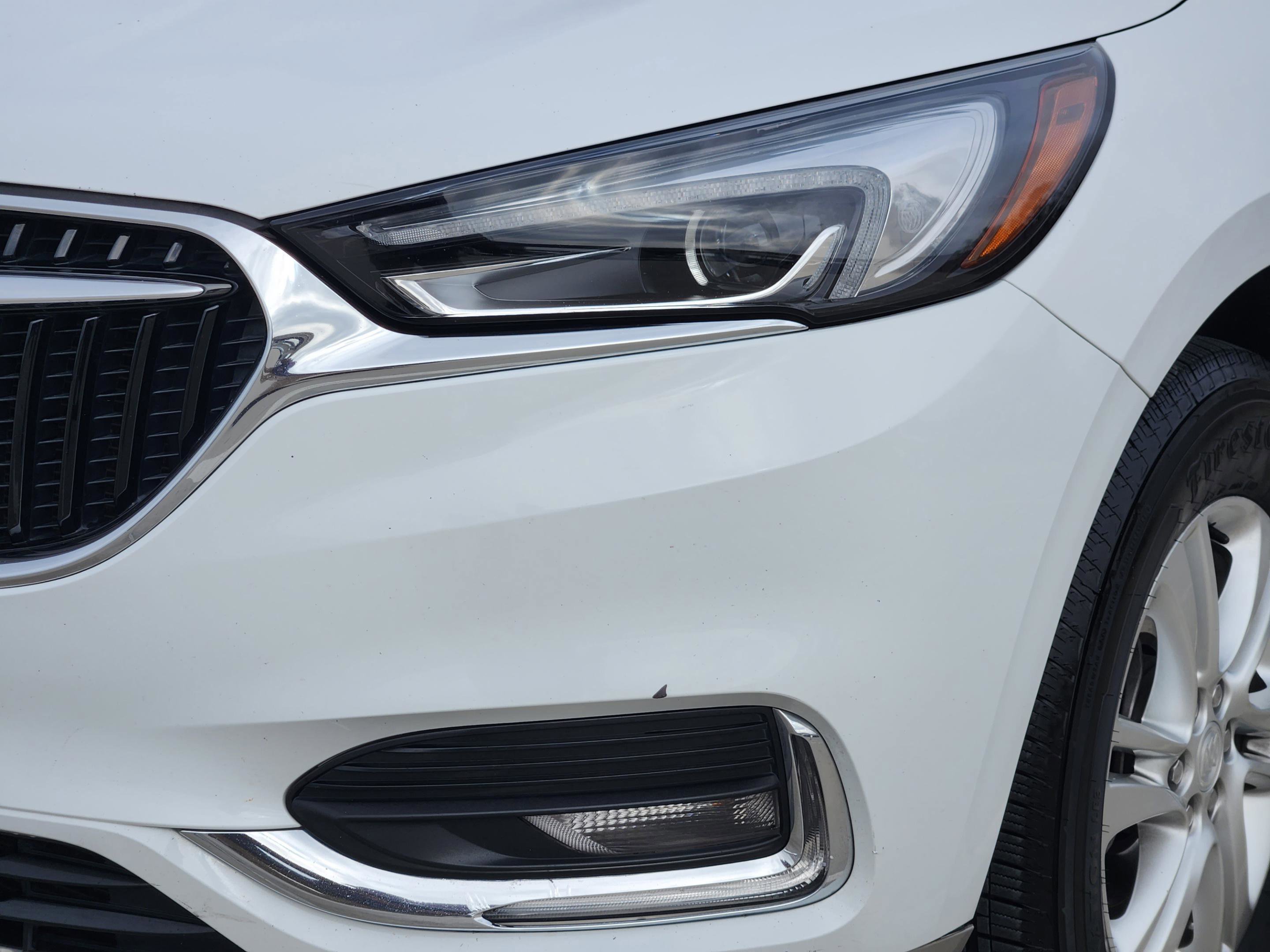 Used 2021 Buick Enclave Essence image 9