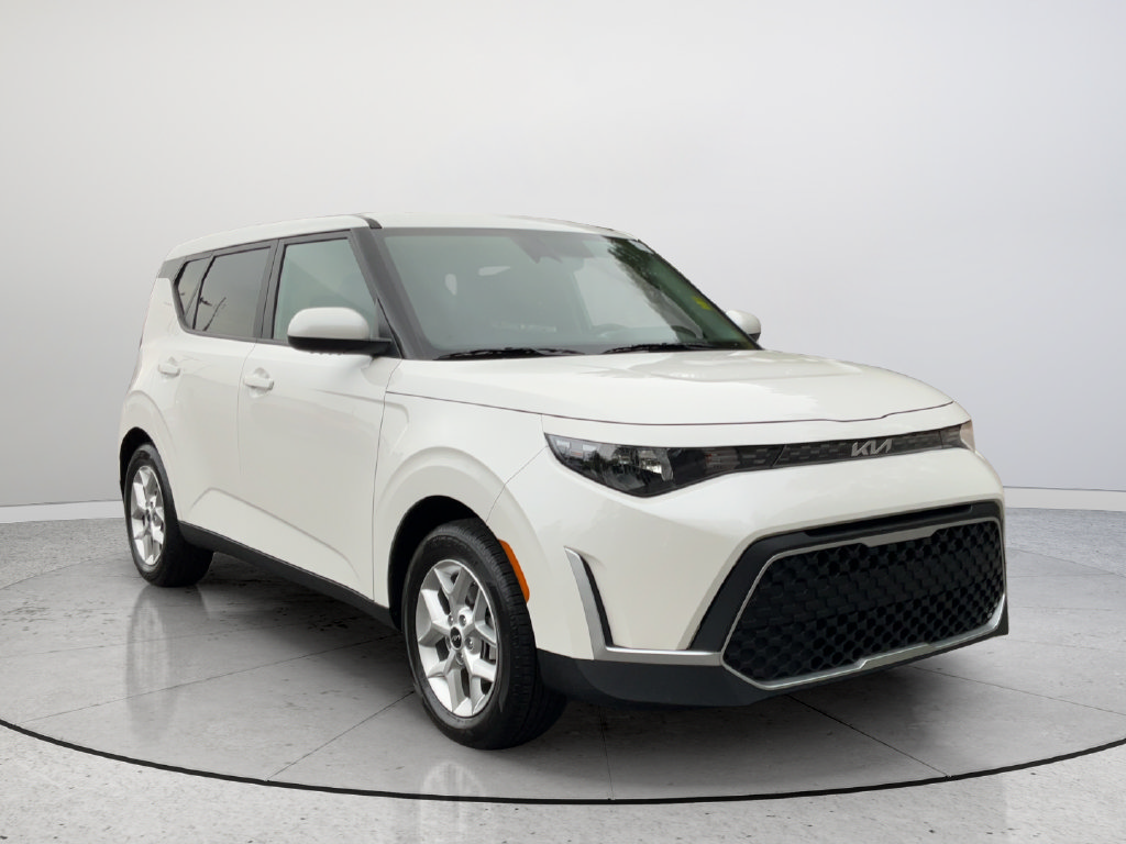 Used 2025 Kia Soul LX