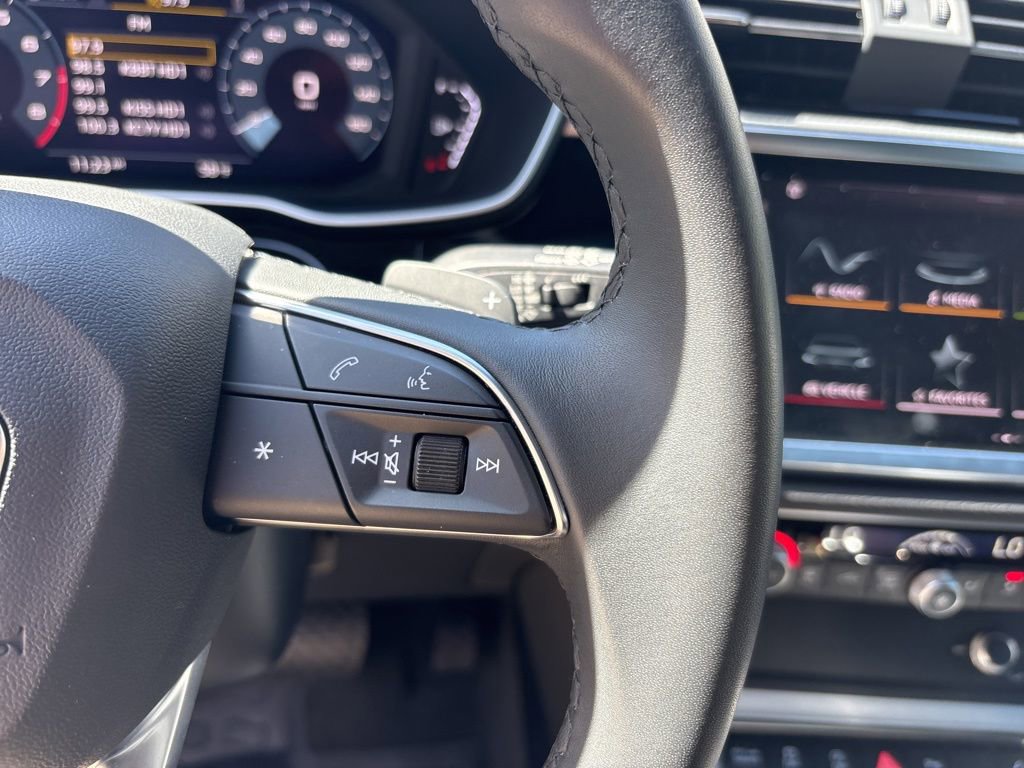 Used 2025 Audi Q3 2.0T Premium w/ Convenience Package image 23