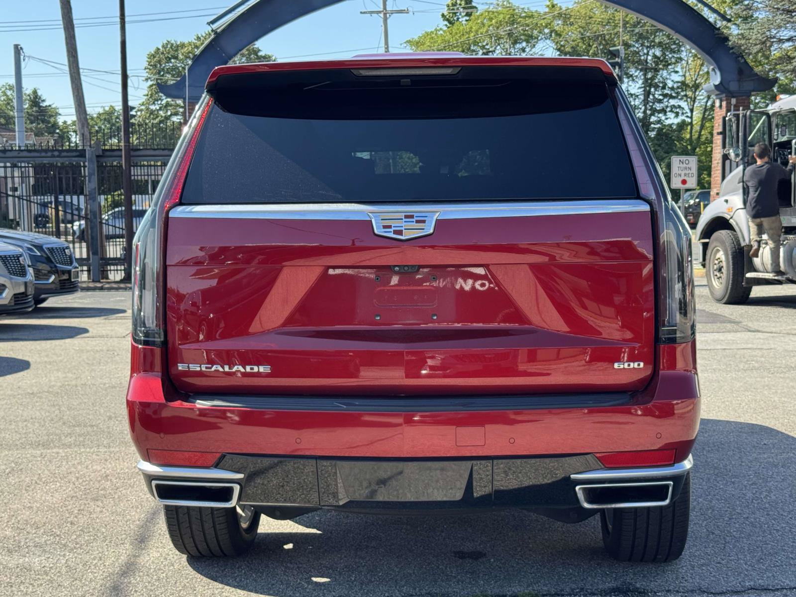 Certified 2023 Cadillac Escalade Premium Luxury w/ LPO, Floor Liner Package AWD/4WD image 7