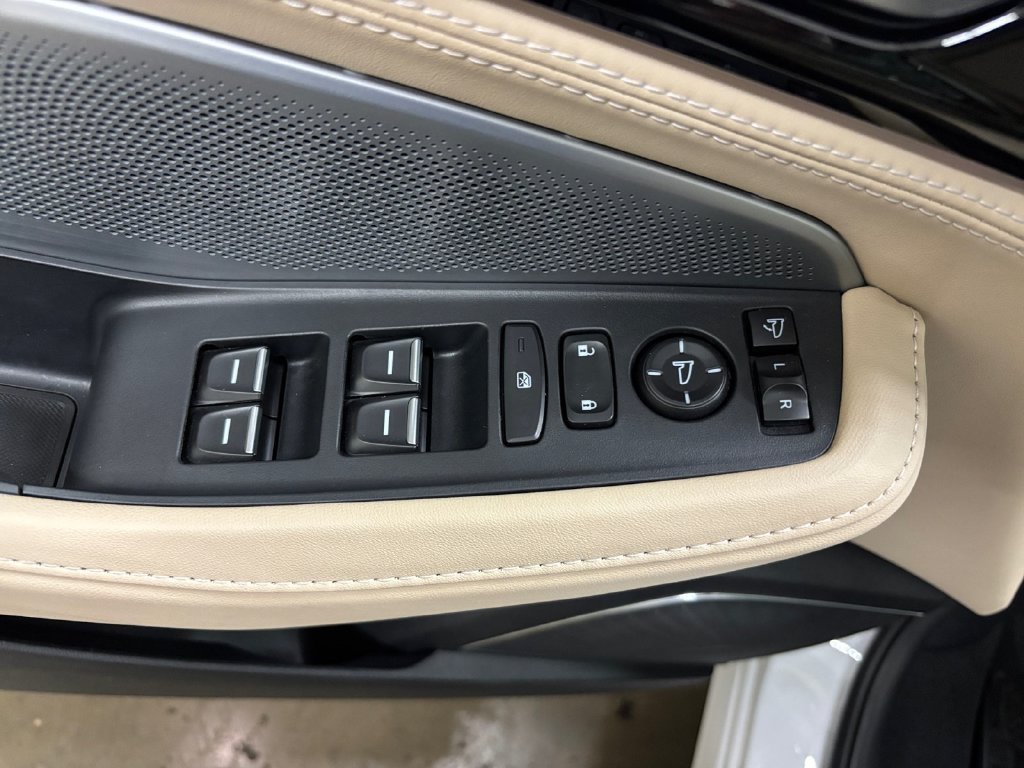 Certified 2026 Acura MDX w/ Advance Package AWD/4WD image 13
