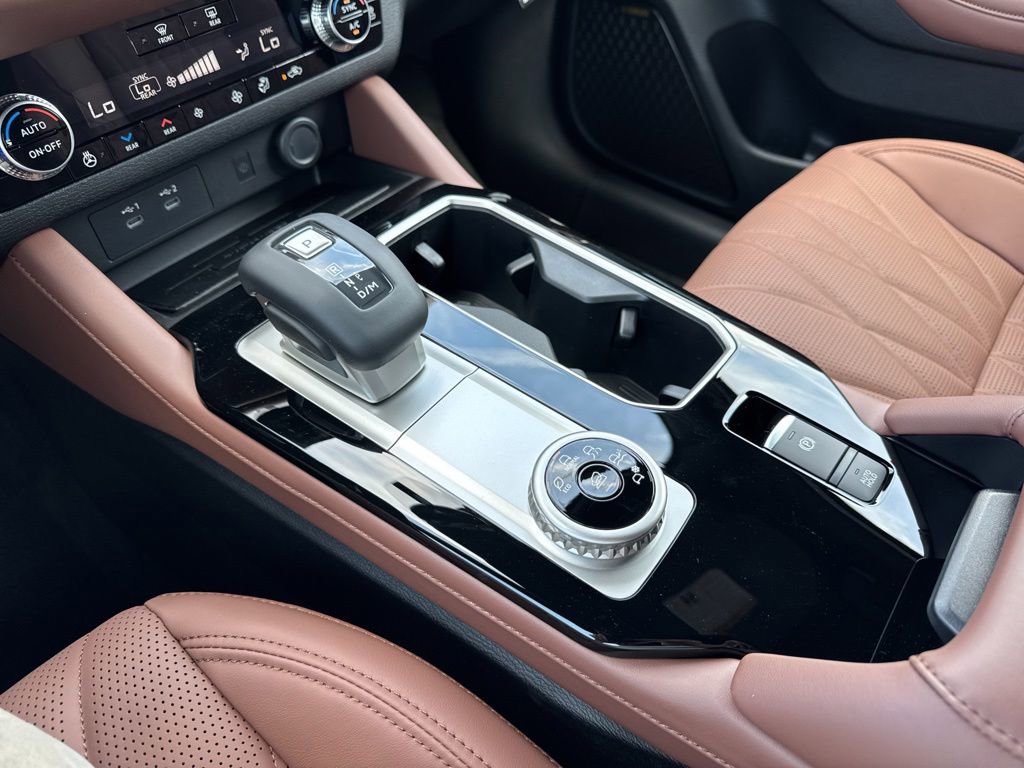 New 2026 Mitsubishi Outlander SEL FWD image 10