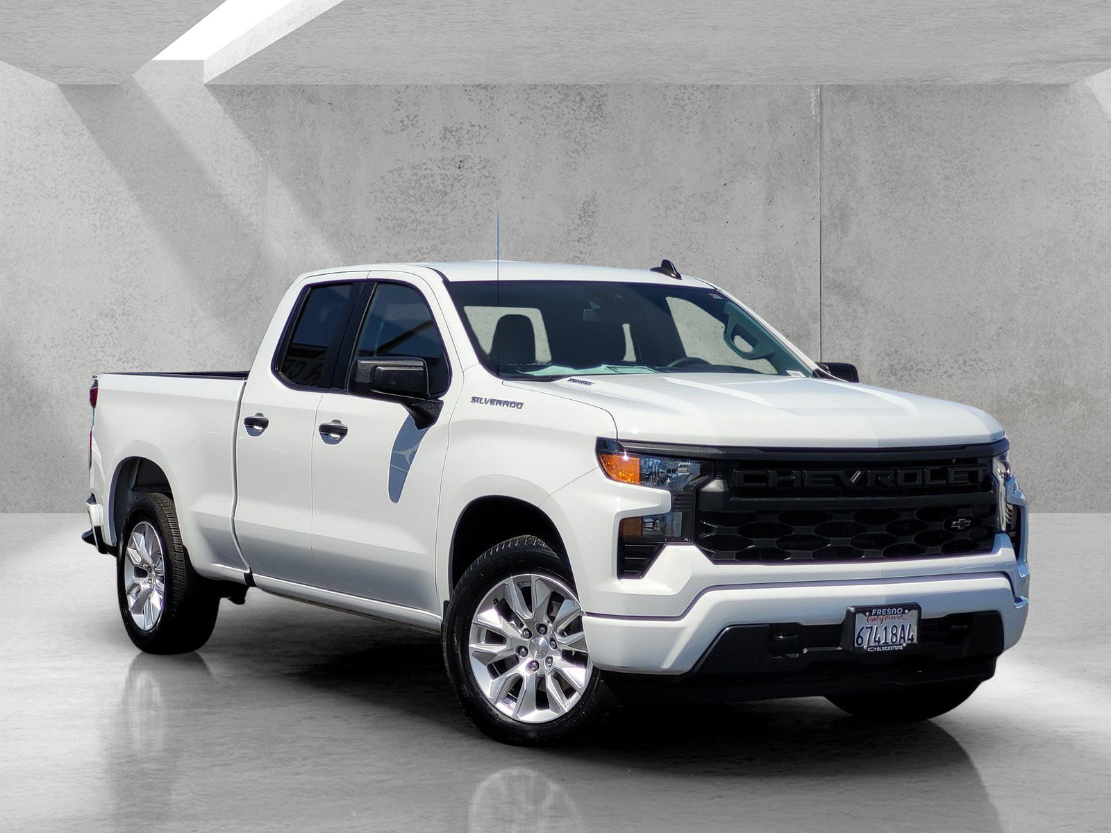 Used 2024 Chevrolet Silverado 1500 Custom RWD image 1
