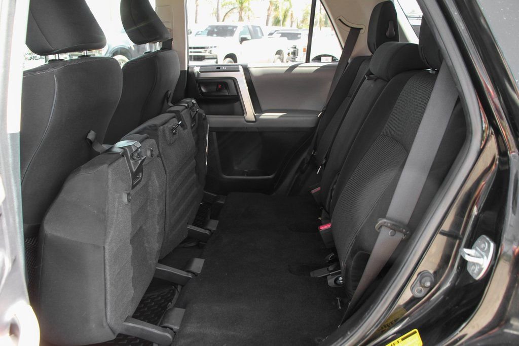 Used 2013 Toyota 4Runner SR5 w/ Convenience Pkg image 33