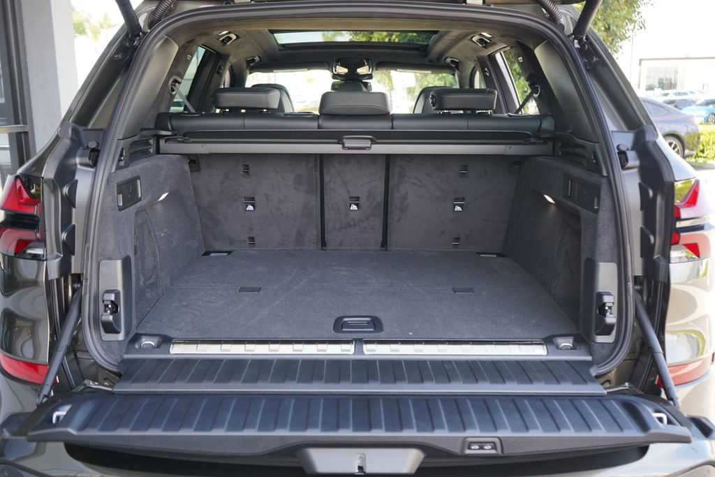 New 2026 BMW X5 xDrive50e w/ M Sport Package image 21
