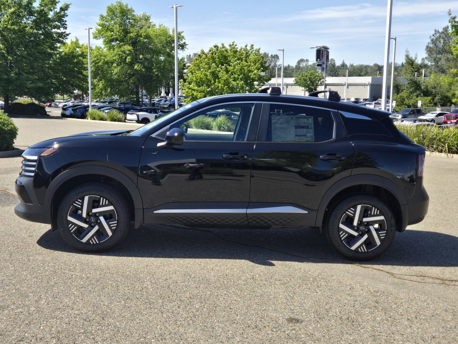 New 2026 Nissan Kicks SV w/ Cold Weather Package FWD image 7