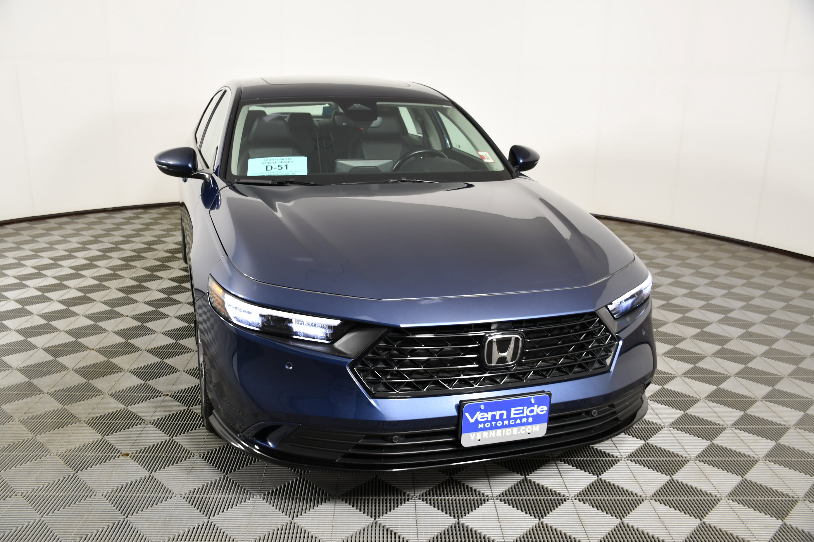 Certified 2025 Honda Accord EX-L image 3