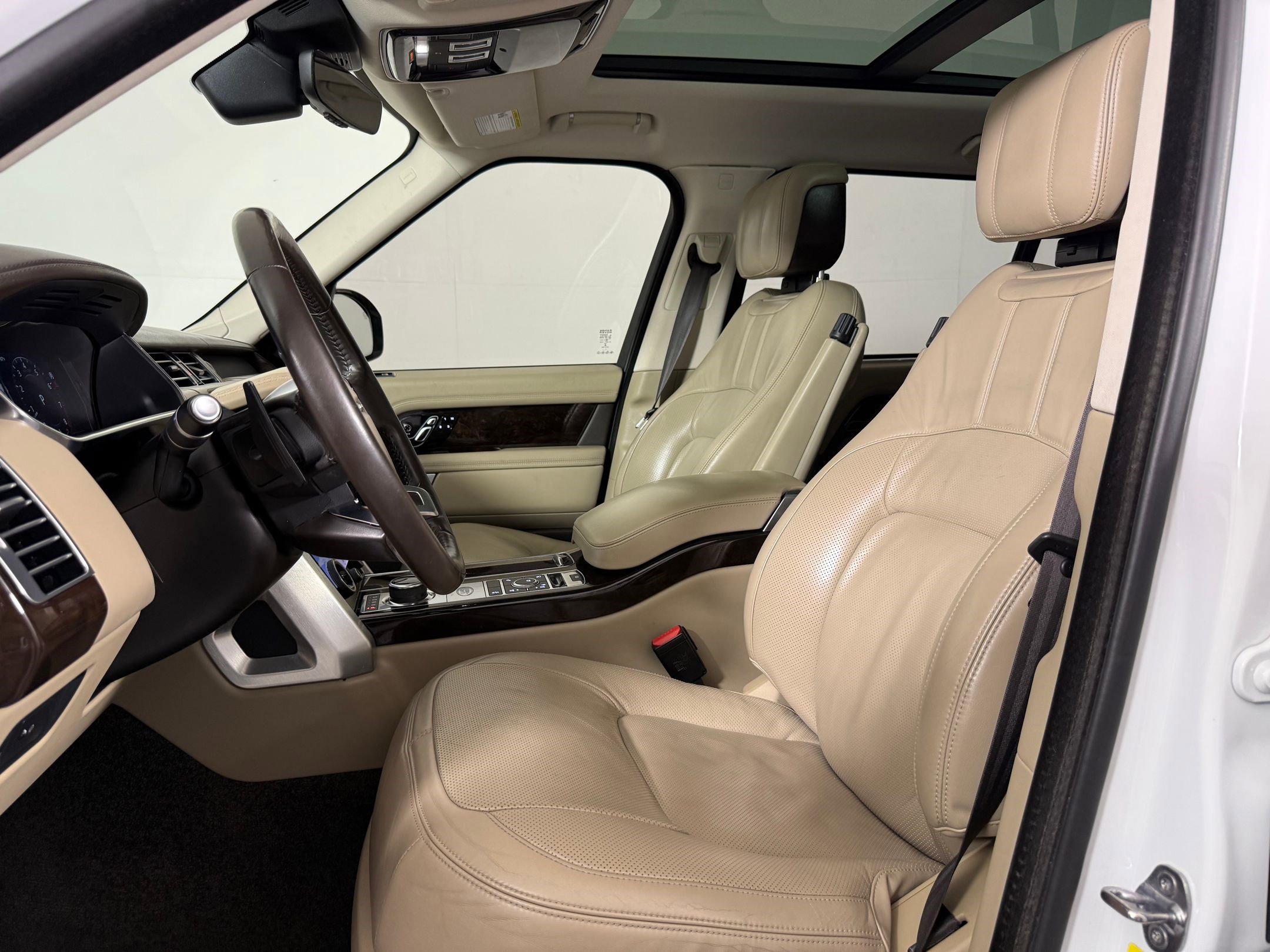 Used 2018 Land Rover Range Rover Long Wheelbase Supercharged image 5