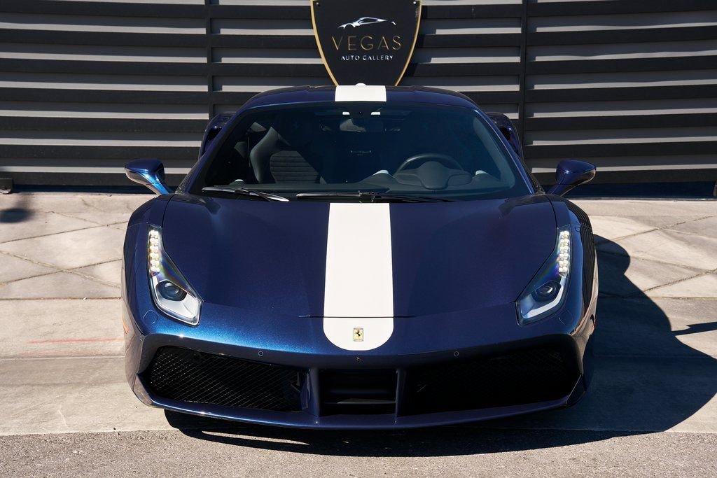 Used 2018 Ferrari 488 GTB image 9