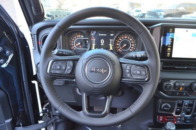 New 2026 Jeep Gladiator Rubicon AWD/4WD image 16