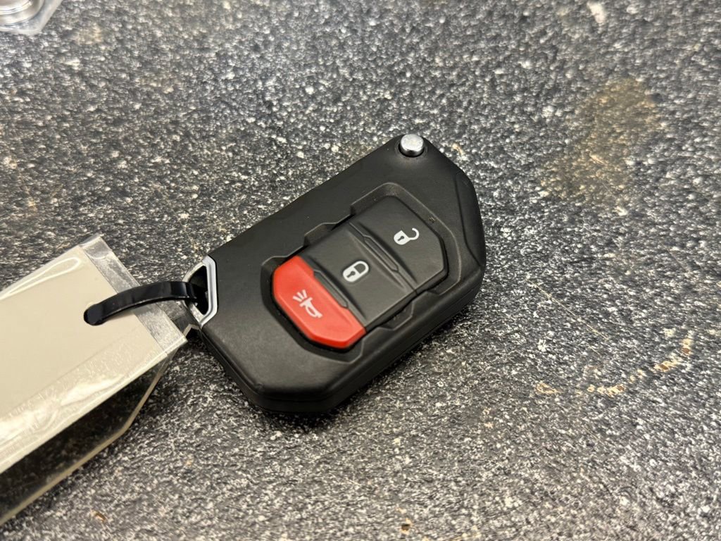 Certified 2025 Jeep Wrangler Sport image 31