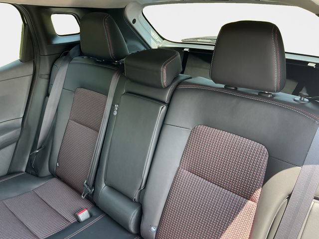 New 2026 Nissan Kicks SR w/ SR Premium Package AWD/4WD image 15