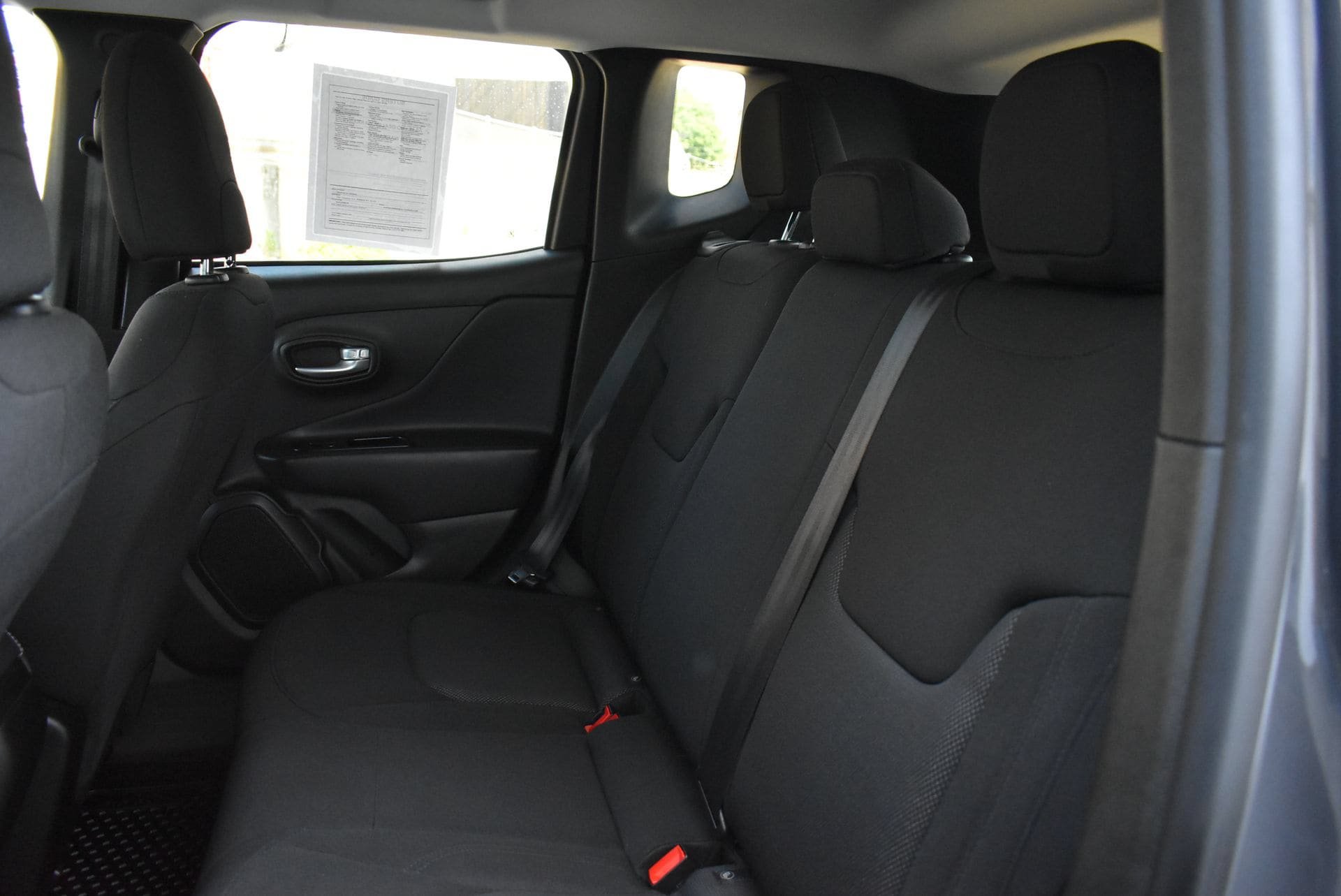 Used 2023 Jeep Renegade Latitude AWD/4WD image 14