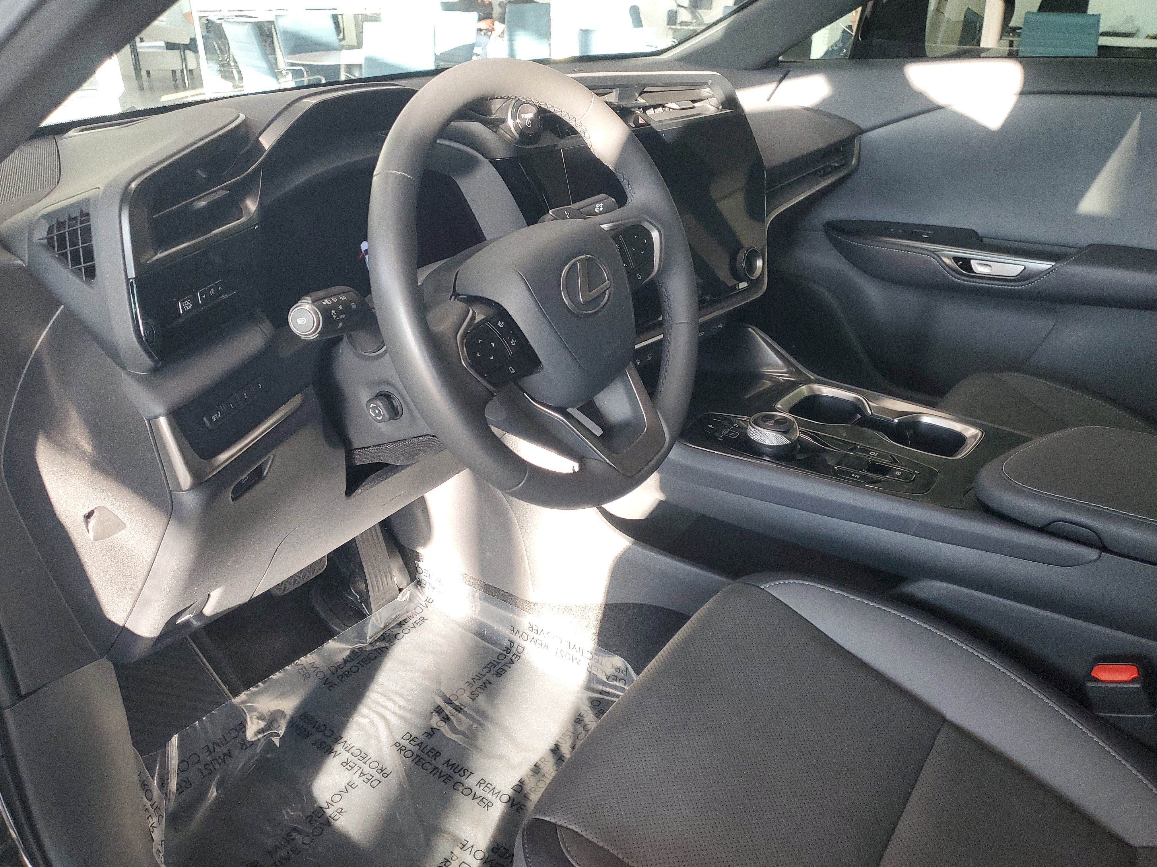 Used 2024 Lexus RZ 450e Premium image 13