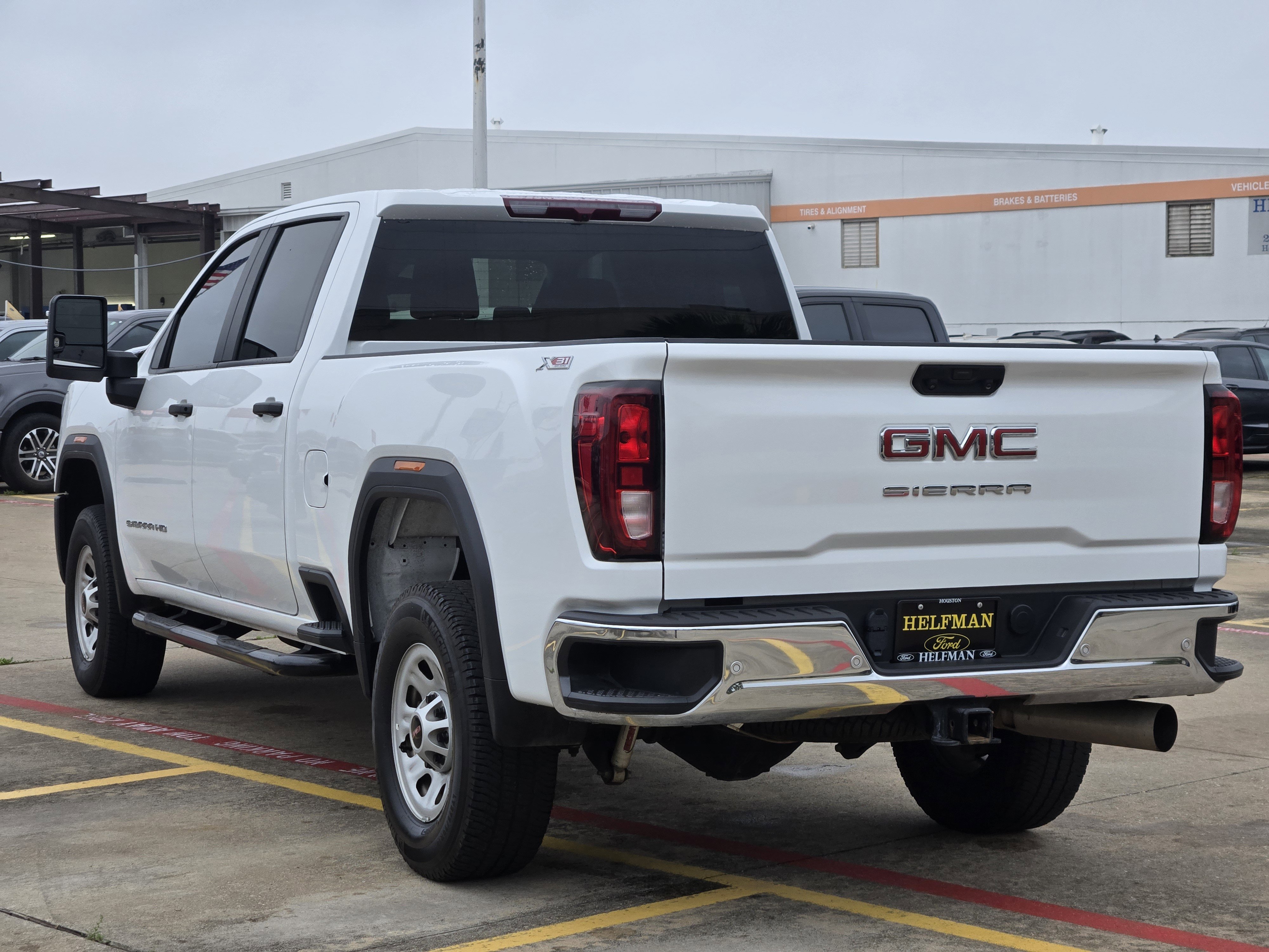 Used 2024 GMC Sierra 2500 Pro w/ 1SA Pro Safety Plus Package image 4