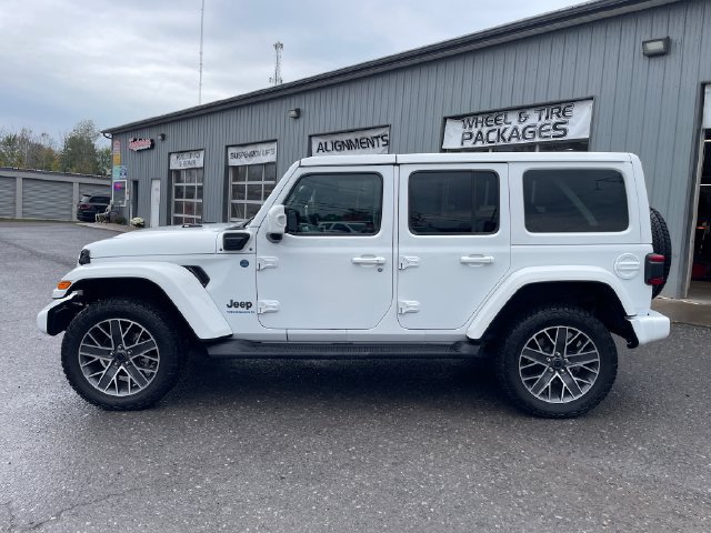 Used 2024 Jeep Wrangler High Altitude AWD/4WD image 4