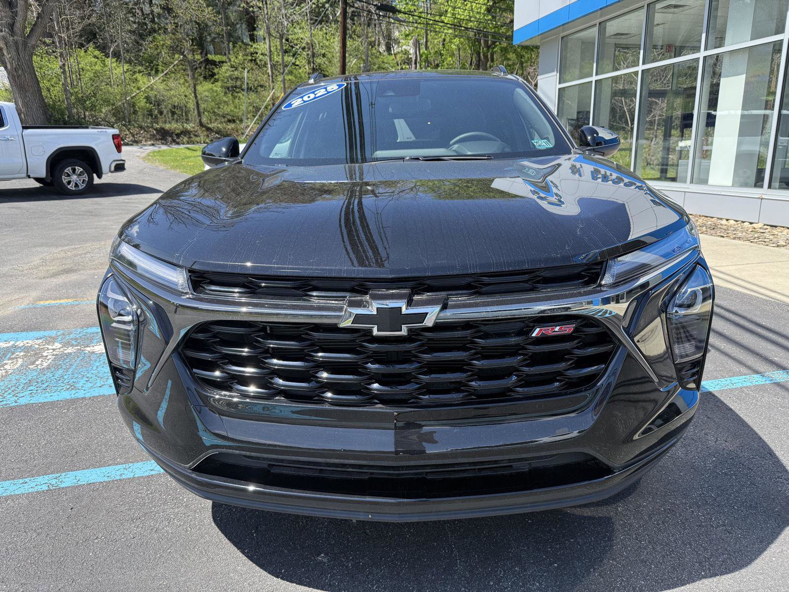 New 2025 Chevrolet Trax RS w/ Driver Confidence Package FWD image 2