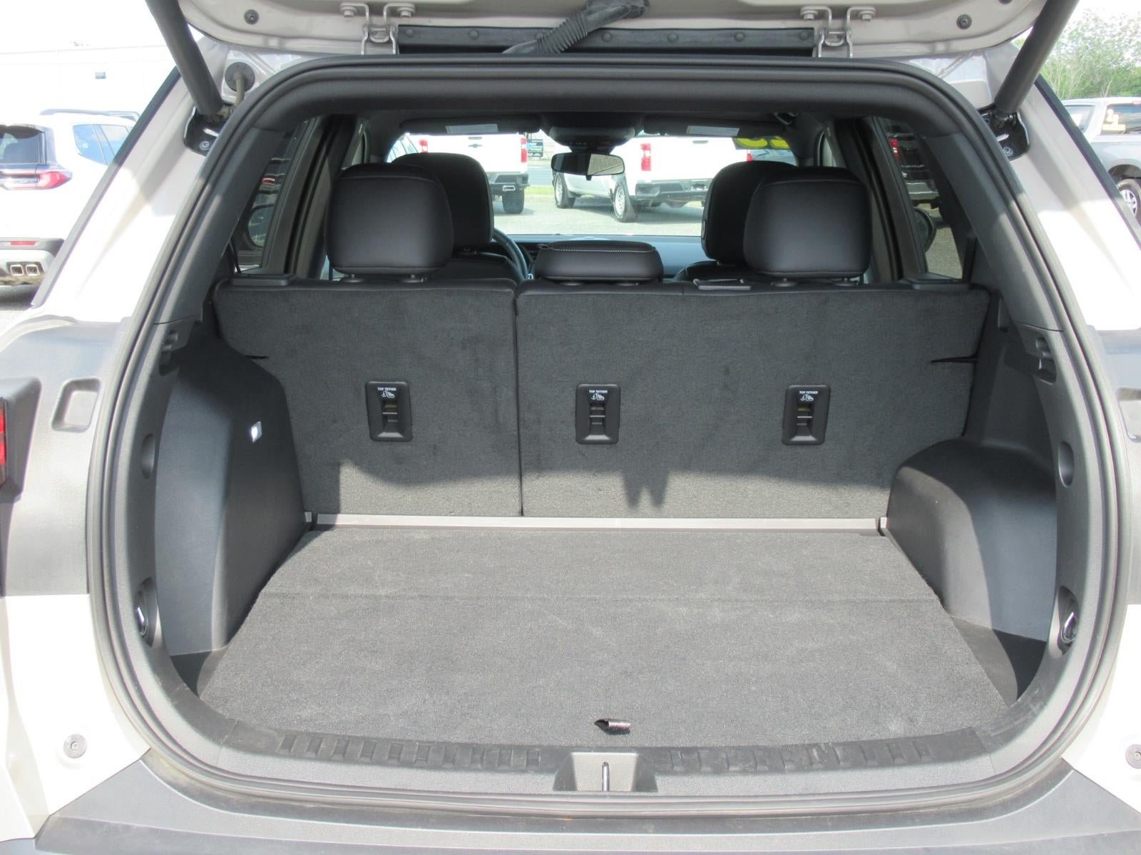 Used 2025 GMC Terrain Elevation w/ Elevation Premium Package AWD/4WD image 31