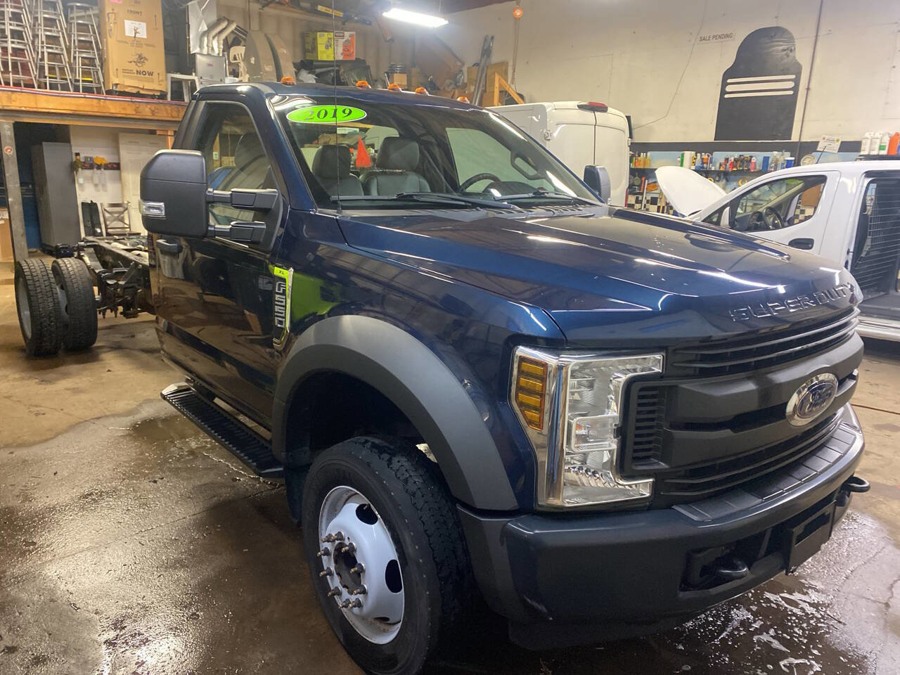 Used 2019 Ford F550 2WD Regular Cab Super Duty image 11