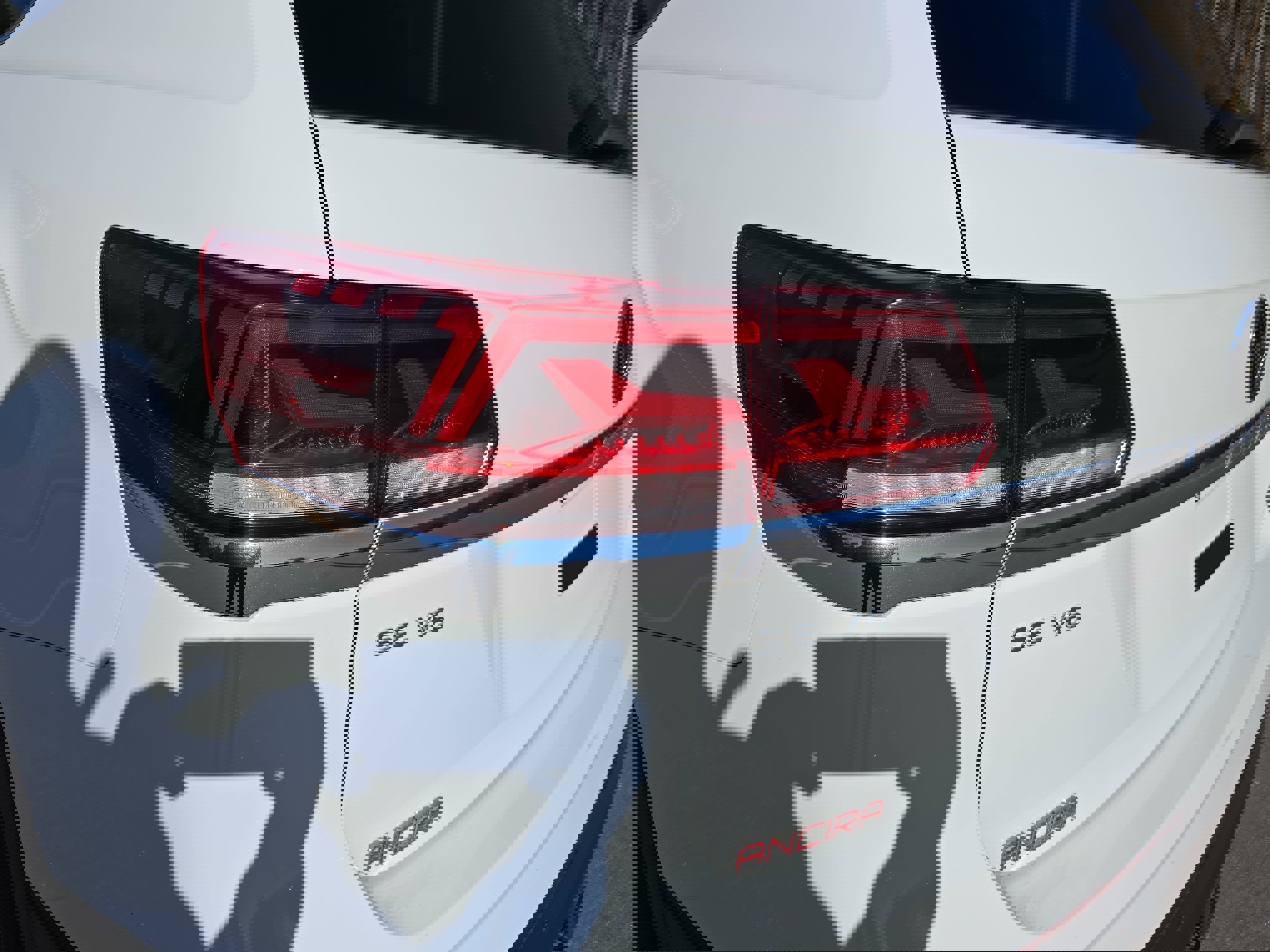 Used 2023 Volkswagen Atlas SE image 33