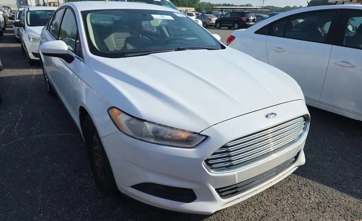 Used 2013 Ford Fusion S FWD image 2