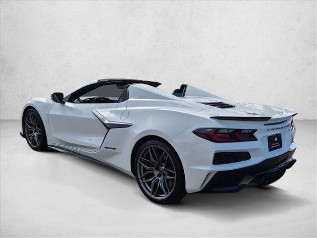 Used 2024 Chevrolet Corvette Z06 RWD image 8