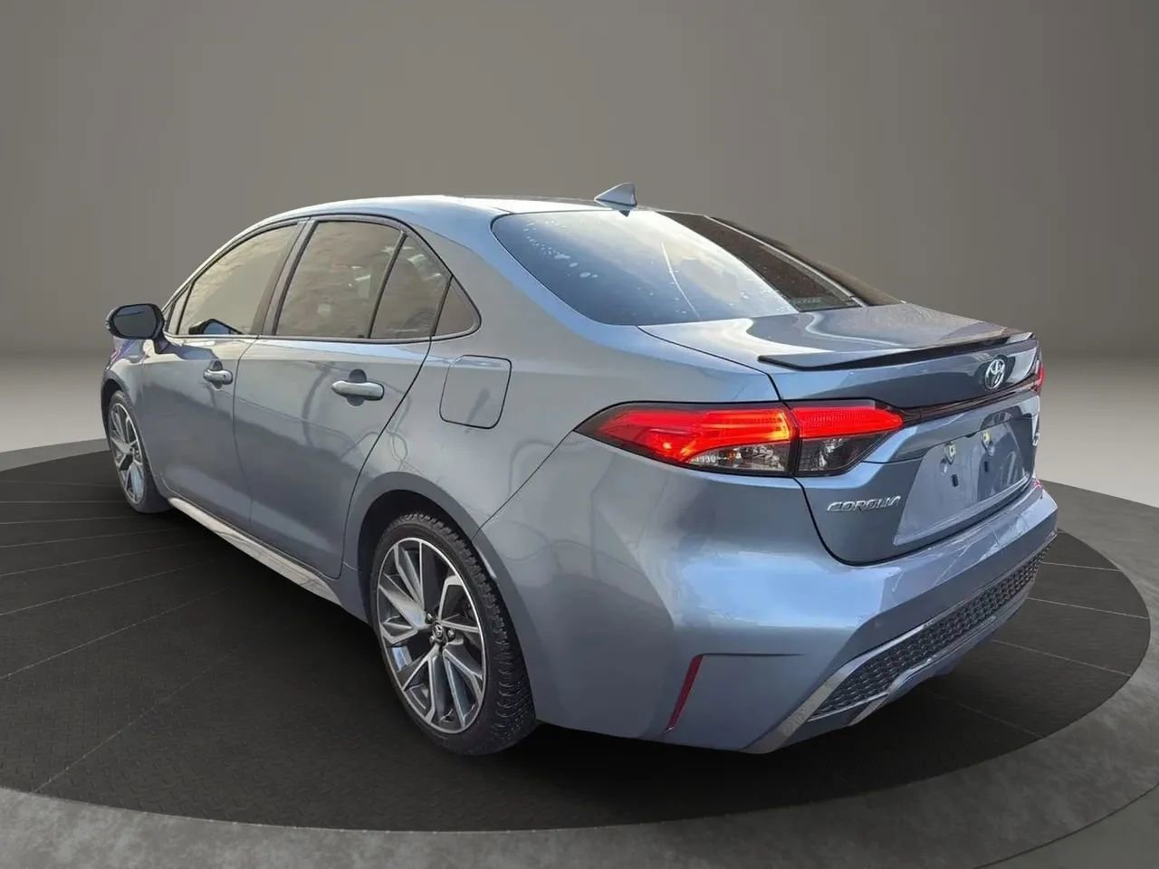 Used 2021 Toyota Corolla XSE image 7