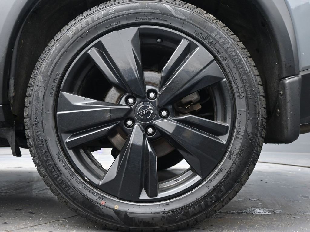 Used 2021 Nissan Rogue SL w/ Premium Package image 9