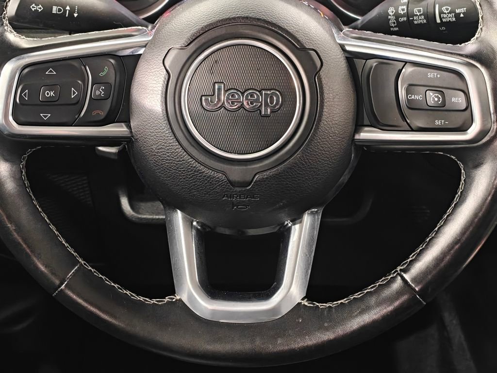 Used 2020 Jeep Wrangler Unlimited Sahara AWD/4WD image 5