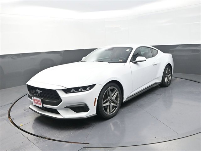 Used 2024 Ford Mustang Coupe image 3