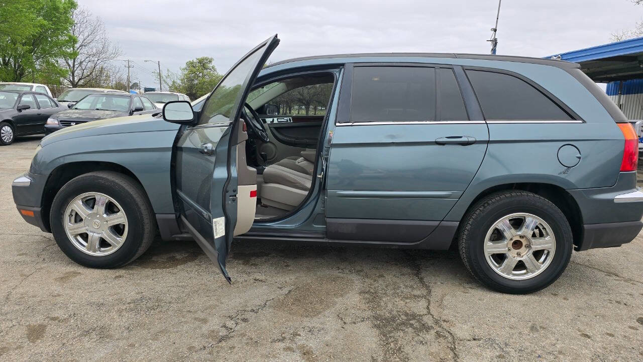Used 2005 Chrysler Pacifica Touring image 3