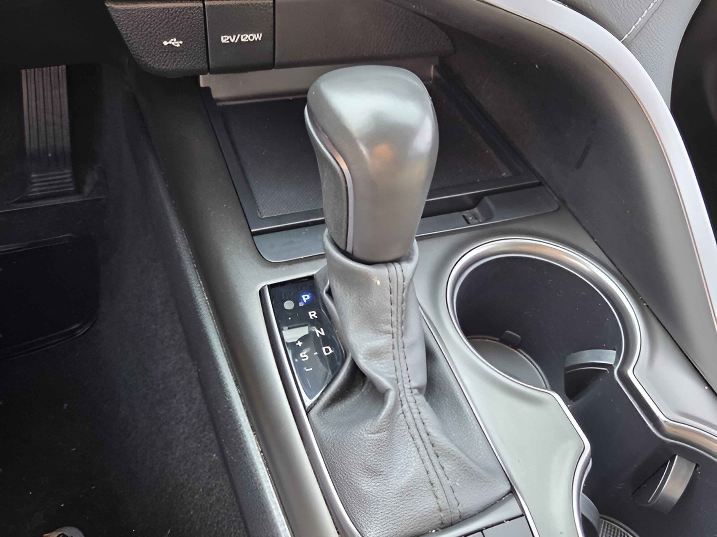 Used 2024 Toyota Camry SE FWD image 21