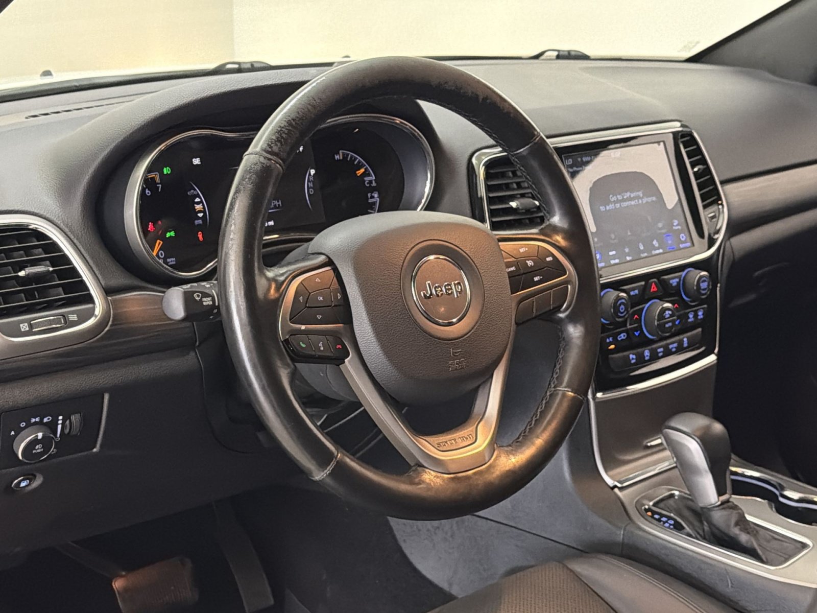 Used 2020 Jeep Grand Cherokee Altitude RWD image 17