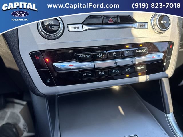 New 2024 Ford Explorer XLT w/ Equipment Group 202A image 29