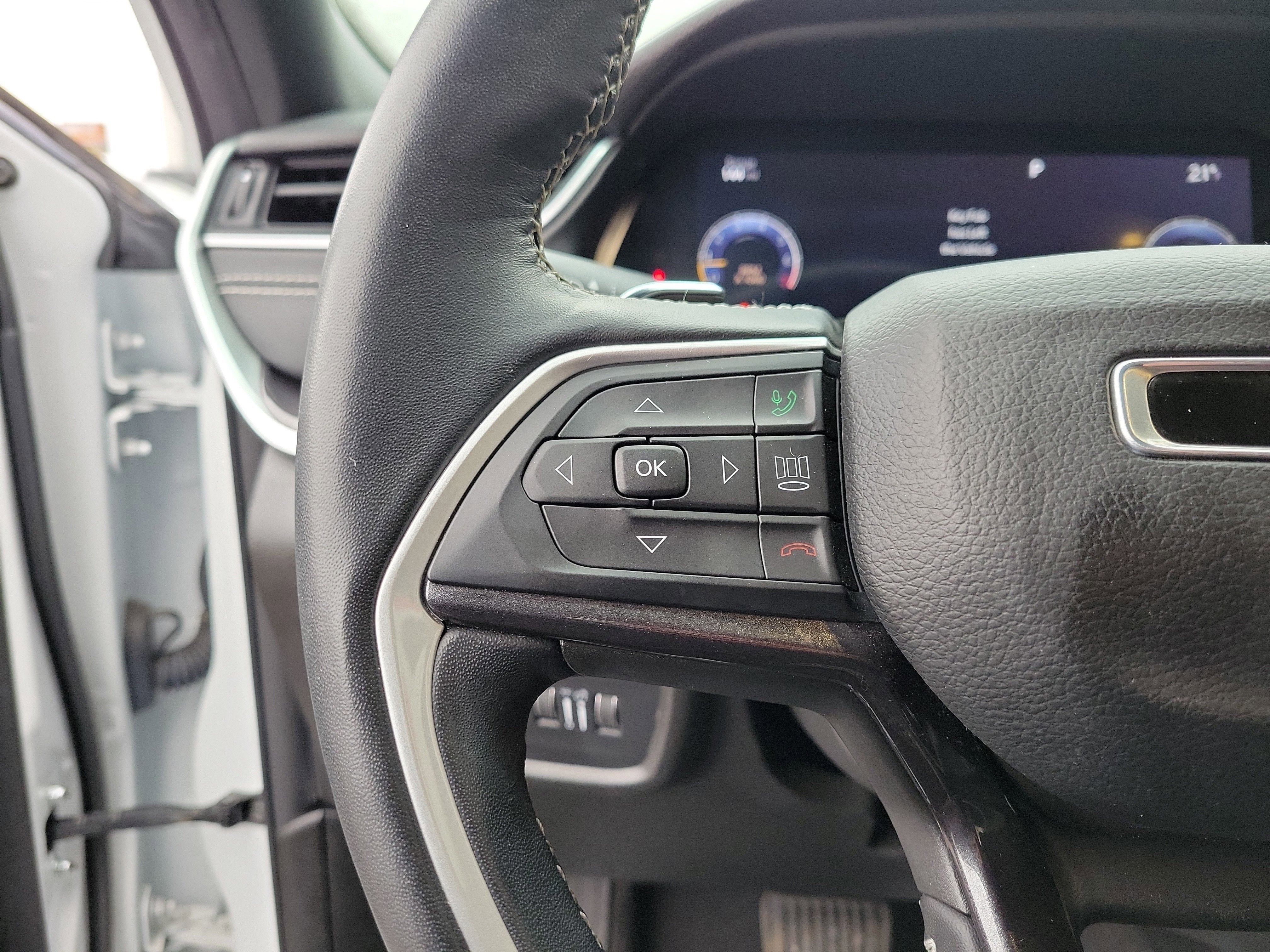 Used 2022 Jeep Grand Cherokee Altitude image 22