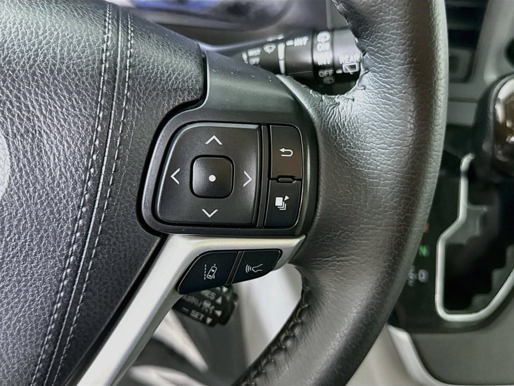 Certified 2020 Toyota Sienna XLE w/ XLE Navigation Package FWD image 25