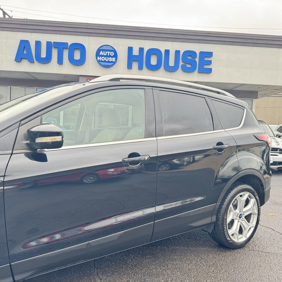 Used 2017 Ford Escape Titanium w/ Equipment Group 301A image 10