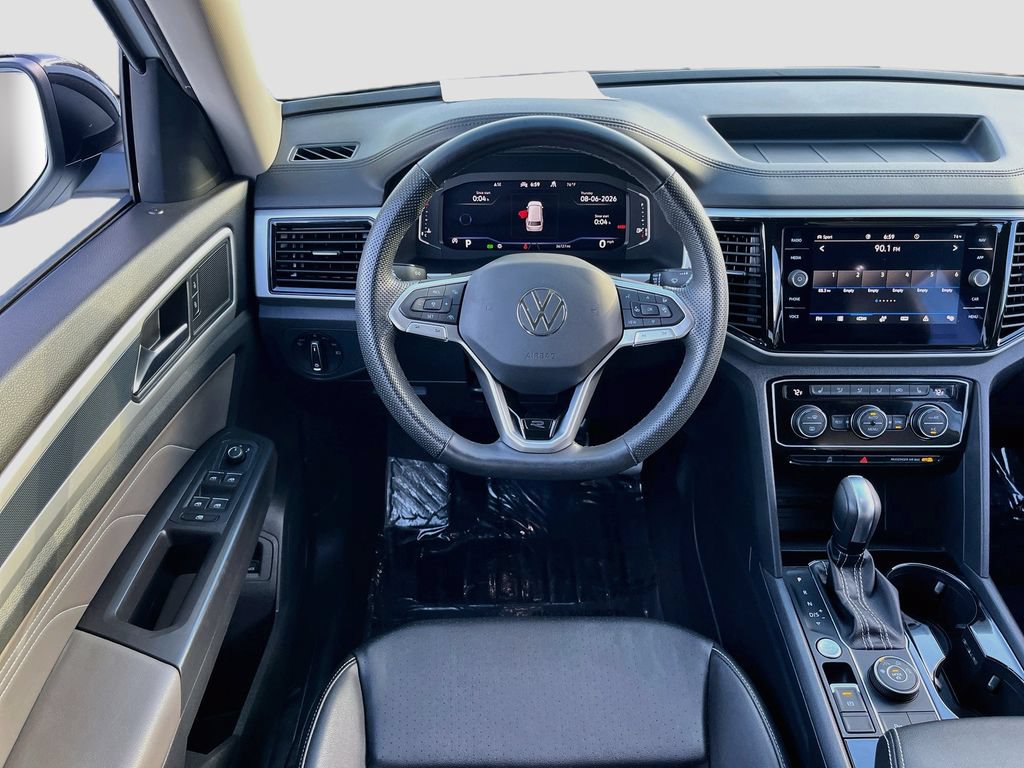 Used 2023 Volkswagen Atlas SEL R-Line AWD/4WD image 23
