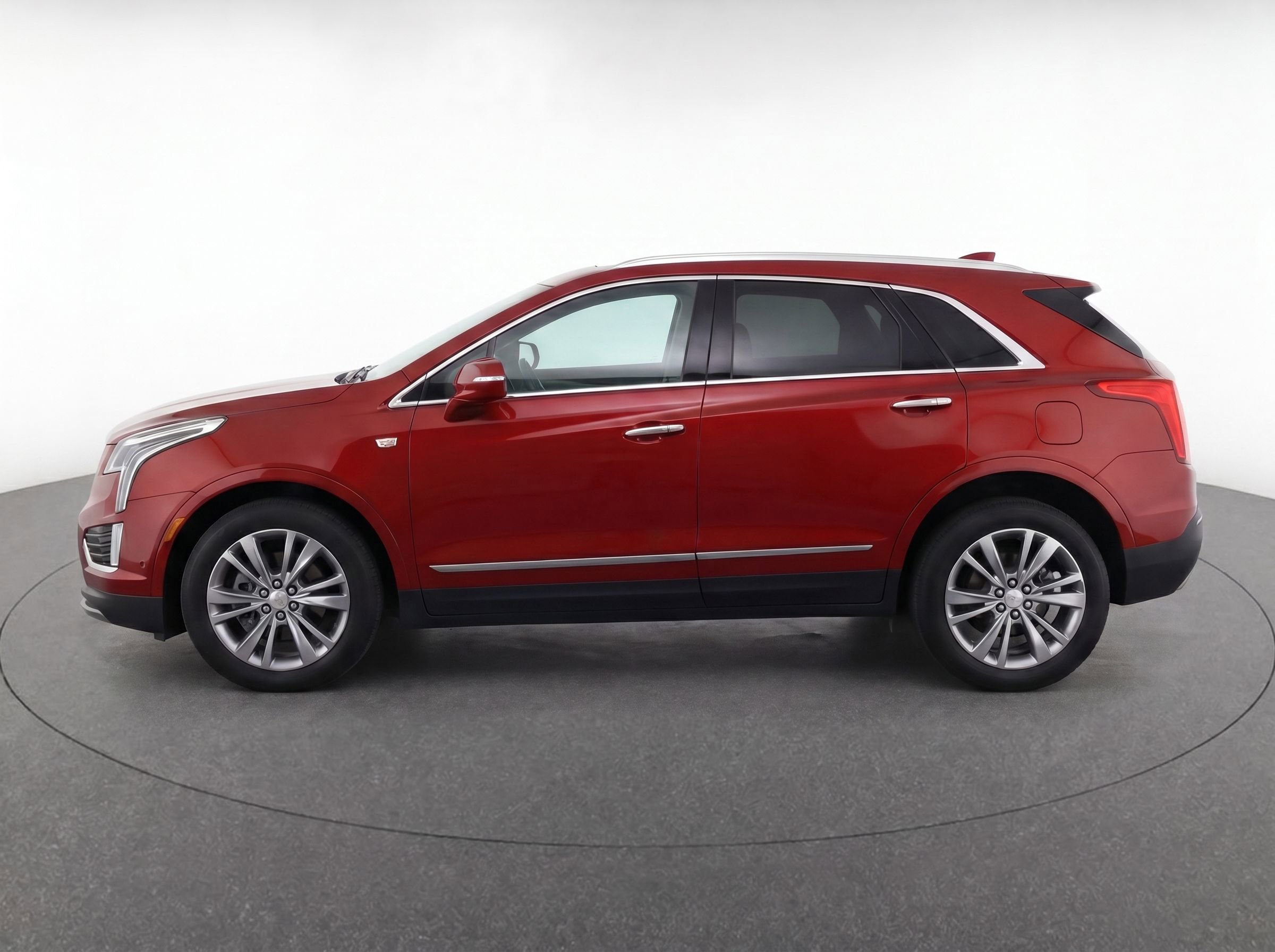 Certified 2024 Cadillac XT5 Premium Luxury w/ Technology Package FWD image 6