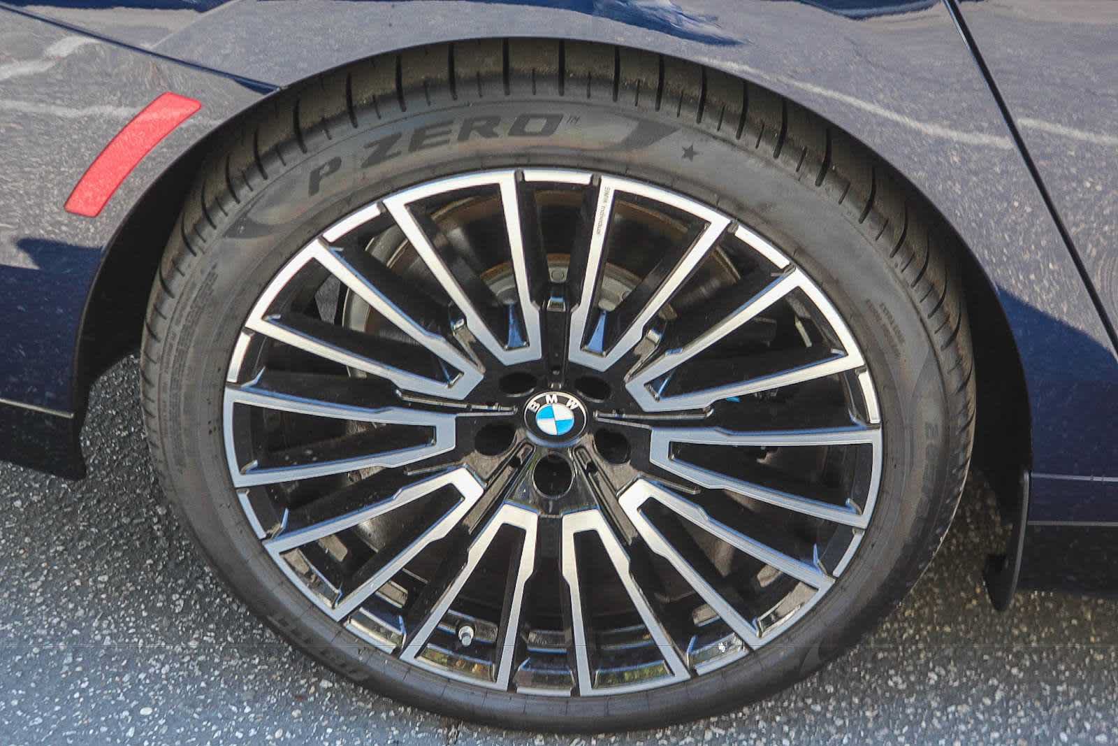 Used 2026 BMW 750e xDrive AWD/4WD image 8