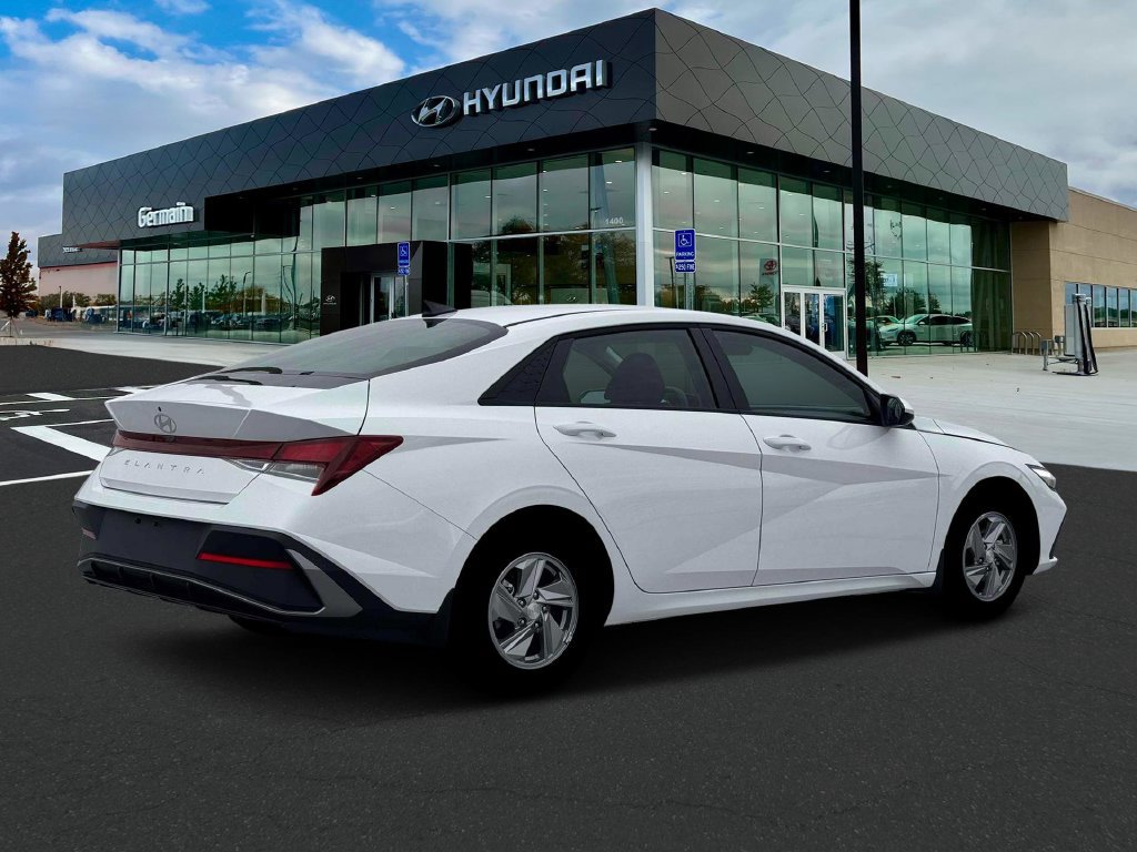 New 2026 Hyundai Elantra SE FWD image 8