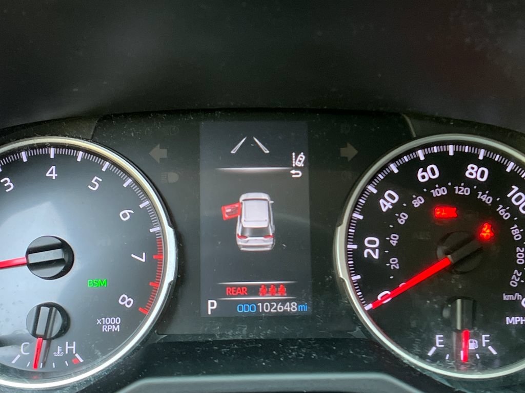 Used 2019 Toyota RAV4 XLE Premium w/ Cold Weather Package AWD/4WD image 15